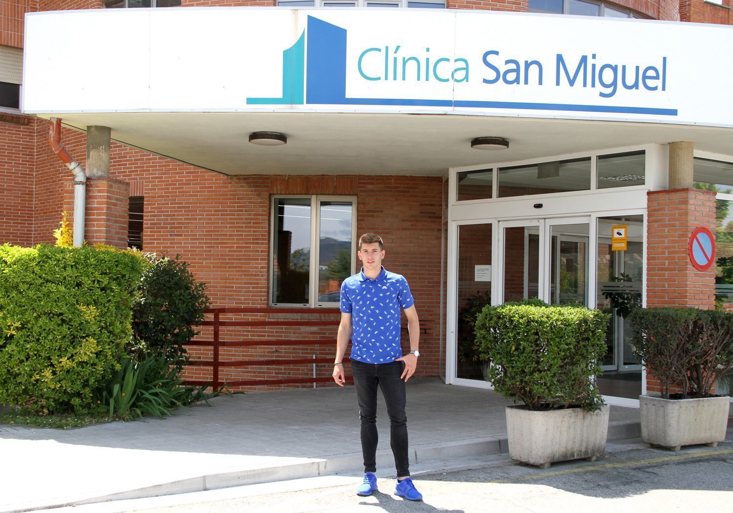 David Garc a Se Realiza Una Resonancia Magn tica En Cl nica San Miguel